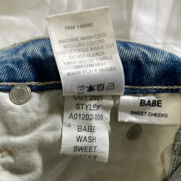 AMO Babe Sweet Cheeks Jeans Women’s Size 27 Blue Raw Hem Button Fly‎ Ankle Denim - Picture 15 of 16